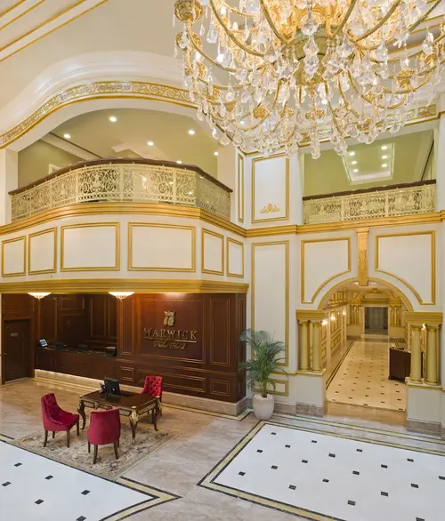 Warwick Doha, Lobby