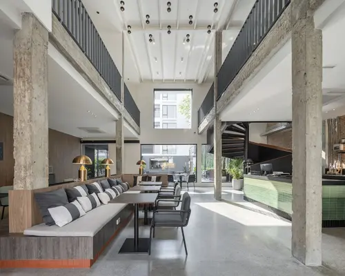 Lilit Bang Lumphu Hotel, Reception