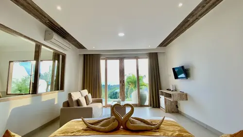 The Kama, Room