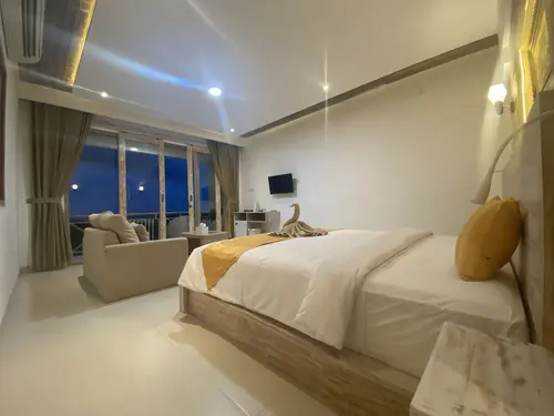 The Kama, Room