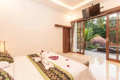 Tirta Arum, Room