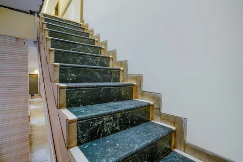 Fabexpress New Deepak, Lobby