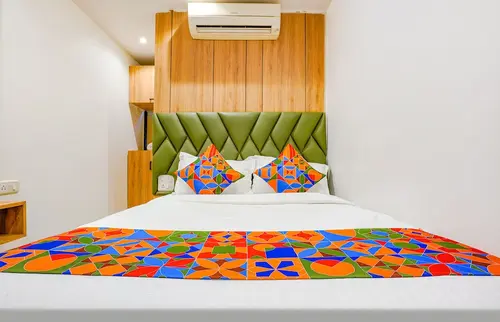 Fabexpress New Deepak, Room