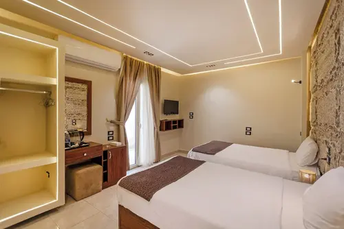 King Cheops Inn, Room