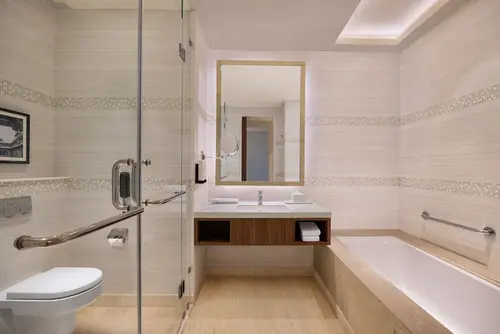 Fairfield by Marriott Agra, Bathroom
