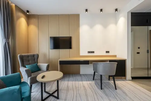 The Grandeur Hotel, Room