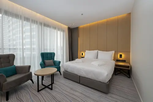 The Grandeur Hotel, Room