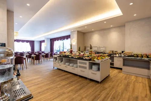 Carina Gold Hotel and Restaurant, Breakfast buffet