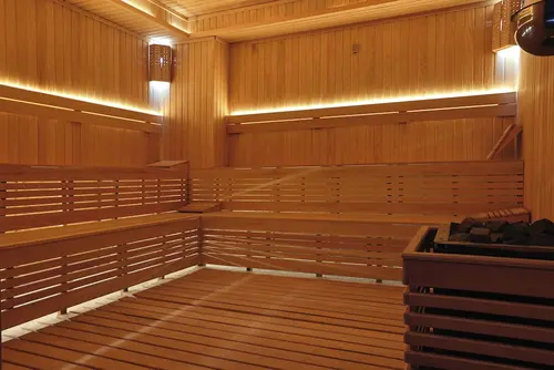 Mays Royal Hotel, Spa