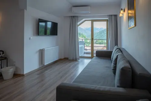 Opus View, Room