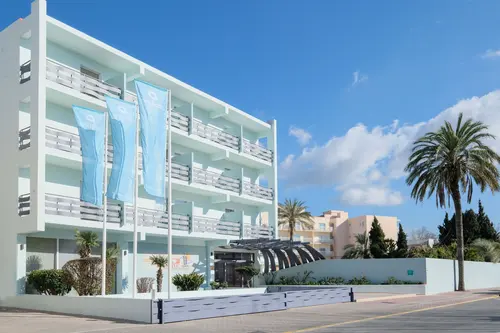 AzuLine Hotel Pacific, General view