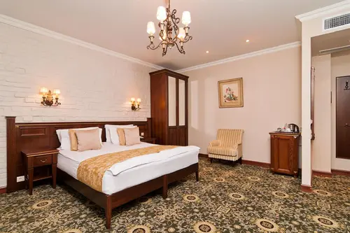 Tradition, Room