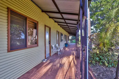 Kimberley Hotel, General view