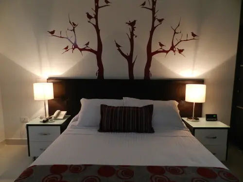 Bolivariana Plaza, Room
