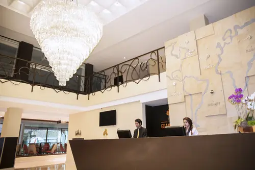 Grand Park, Lobby