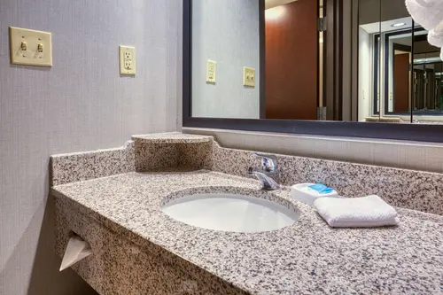 Drury Inn Suites St Louis Fairview Heights, Room