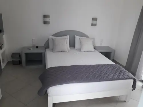 Nikoletta Studios, 