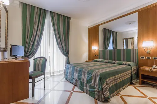 Raeli Hotel Regio, 