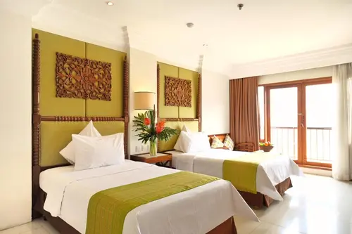 The Grand Hill Resort-Hotel, 