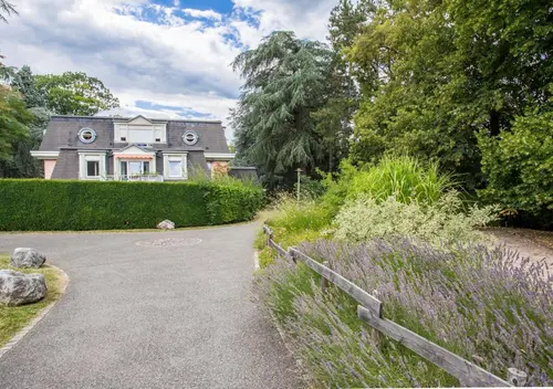 Le Bois Gentil - Grand appartement familial, proche de Genève et du Palexpo, 