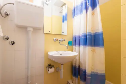 Lulak Studio Apartments, 
