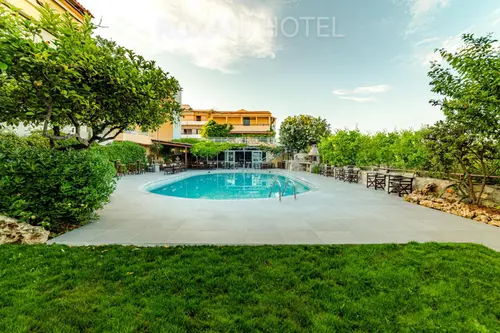 Roxani Hotel, 