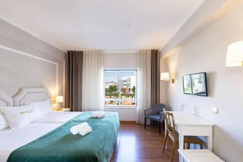 Imperhotel by Umbral, 