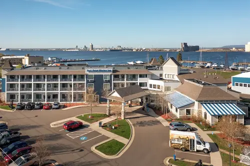 Park Point Marina Inn, 