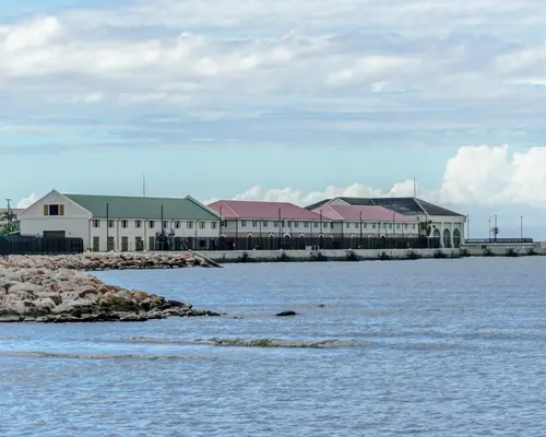 paquetes turisticos a Trelawny con LATAM + Carry on 