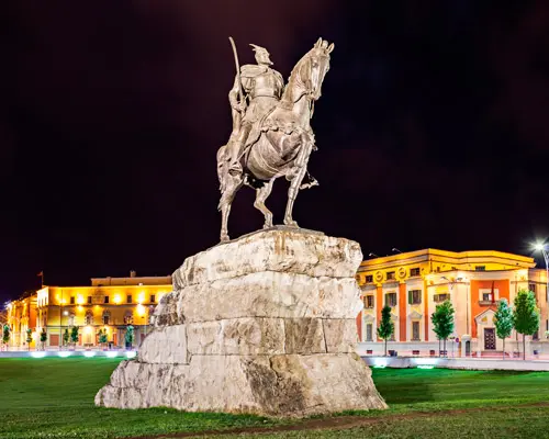Tirana und Badeverlängerung in Sarande (inkl. Mietwagen)
