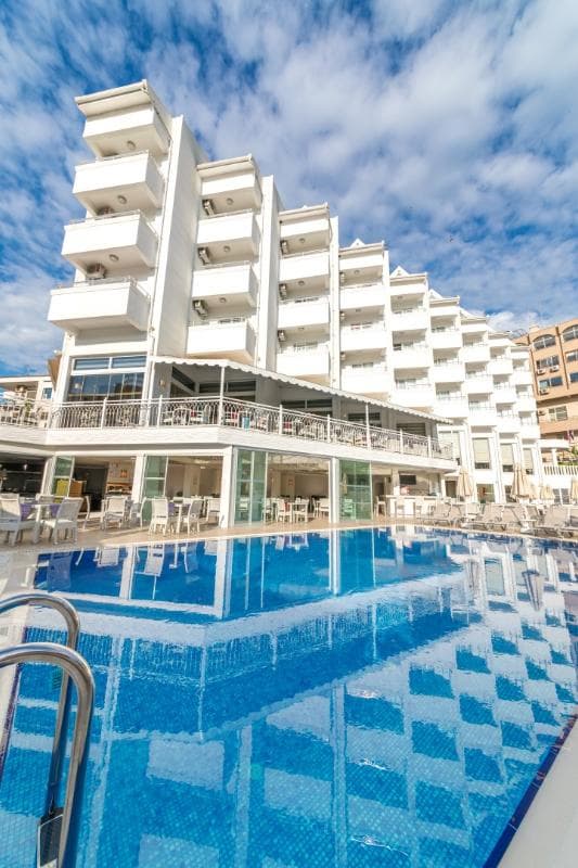 Piccolo Dream Hotel, 