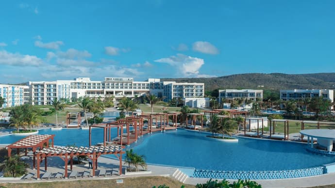 Gran Muthu Almirante Beach, 