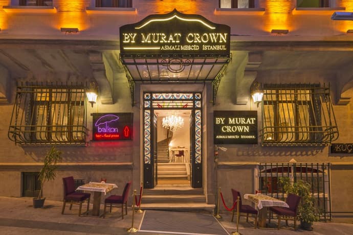 By Murat Crown Hotel, 