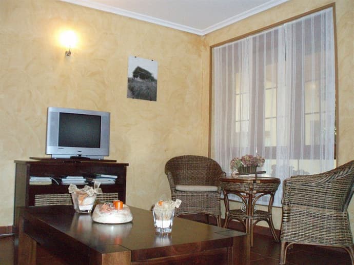 Hotel Pugide, 