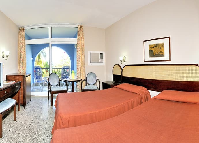 HOTEL CLUB AMIGO ANCON, 