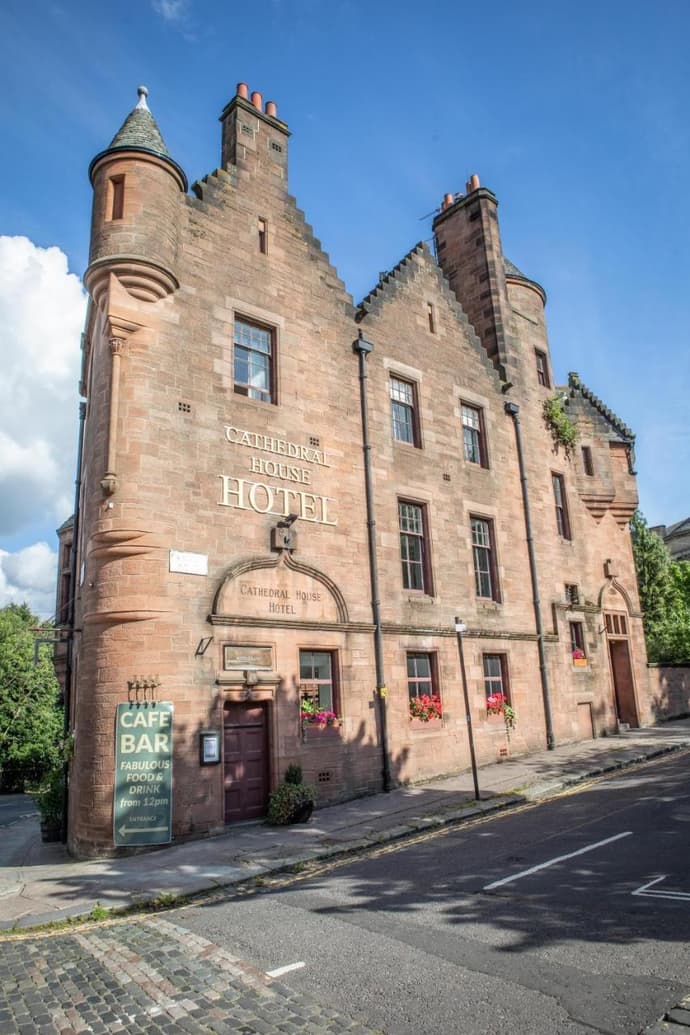 Cathedral House Hotel, 