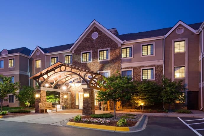 Staybridge Suites Mpls Maple Grove/Arbor Lakes, 