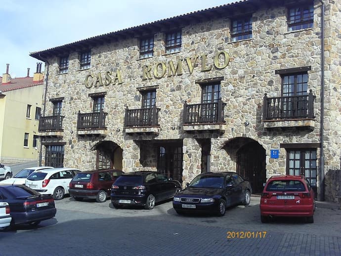 Casa Romulo, 