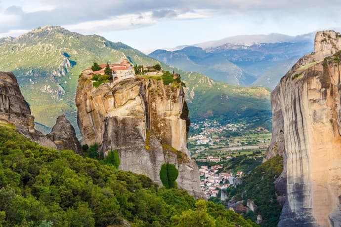 5 Days Northern Greece with Meteora, Delphi, Vergina and Thessaloniki