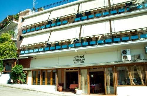 Stavrodromi Hotel, 