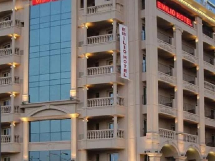 Emilio Hotel Luxor, 