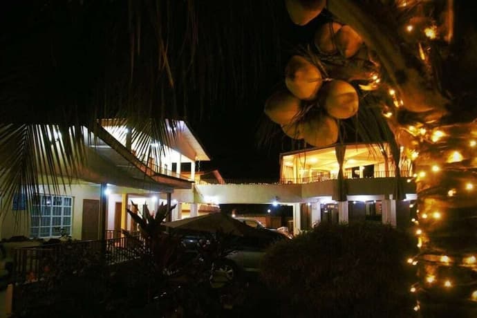 Paloma Guest House & Restaurant, 