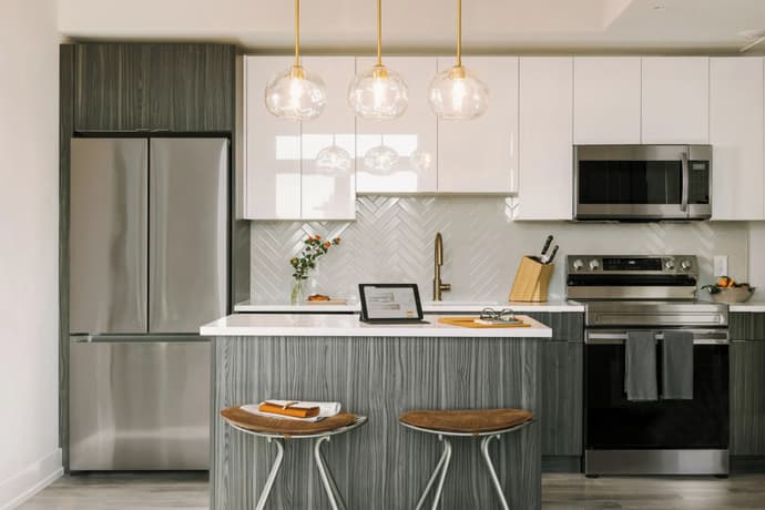 Sosuite at The Ovation, 