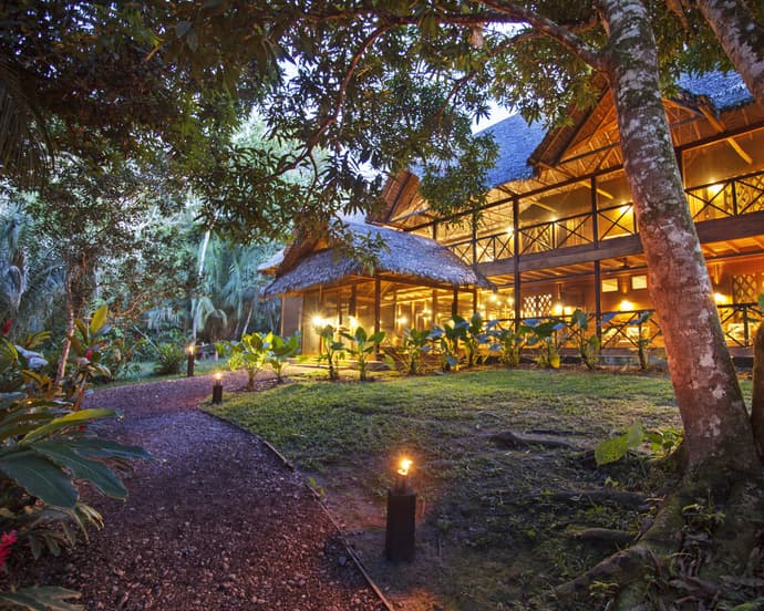 SELVA Y NATURALEZA EN ALBERGUE AMAZONICO| 3D-2N