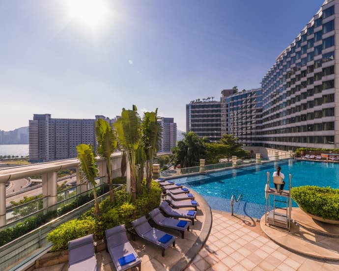 Harbour Plaza Metropolis, 