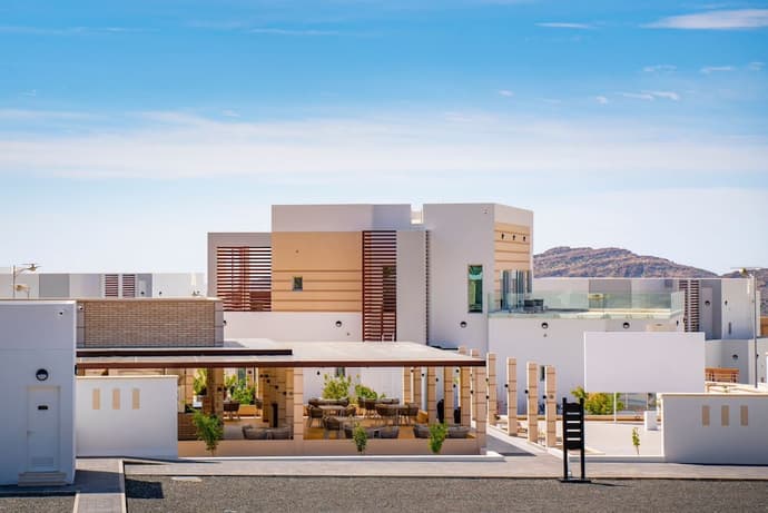 Damask Resort, Primary image