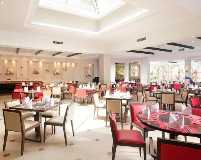 Swiss Inn Pyramids Golf Resort, 