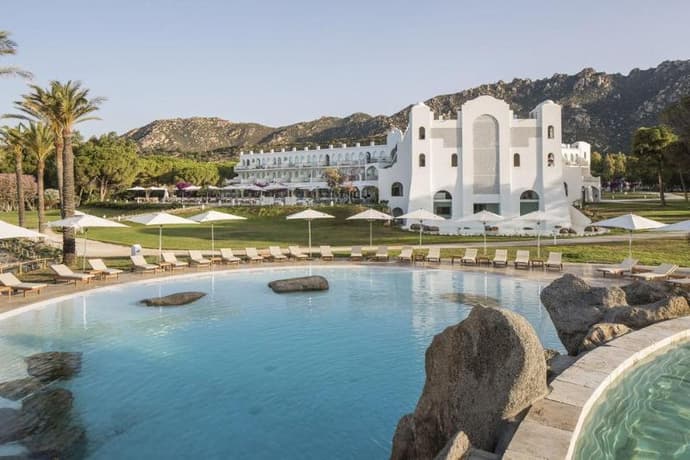 XOLD-Falkensteiner Resort Capo Boi Sardegna , 