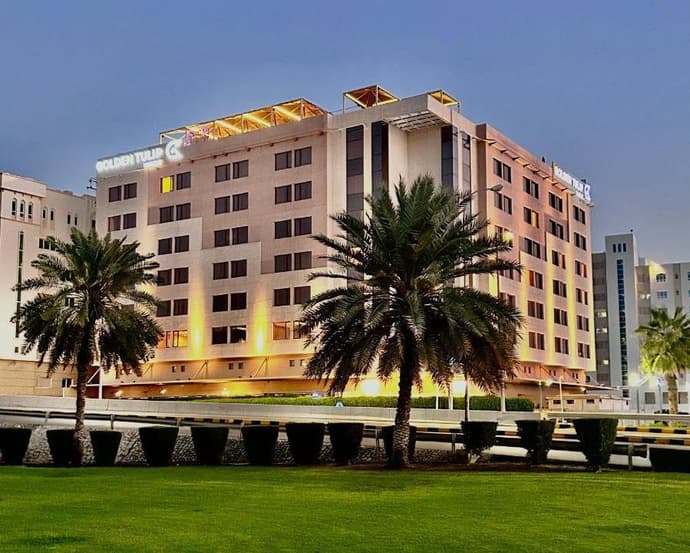 Golden Tulip Muscat, 