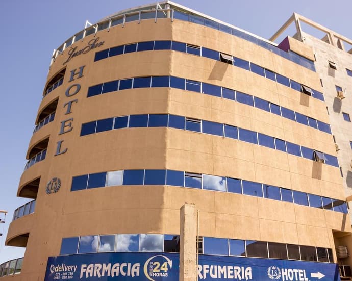 LuxSur Hotel - Ironman, 